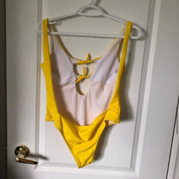 Bathing suit - Picture 2 of 2